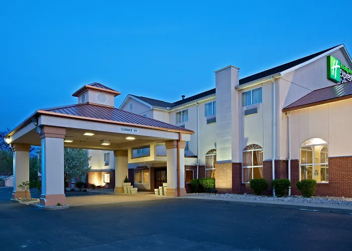 Holiday Inn Express Hotel & Suites Cincinnati-North/Sharonville