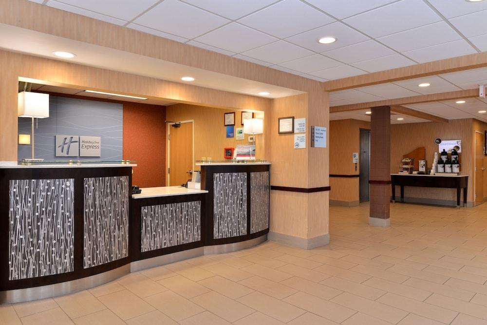 Express & Cincinnati-north/sharonville Hotel