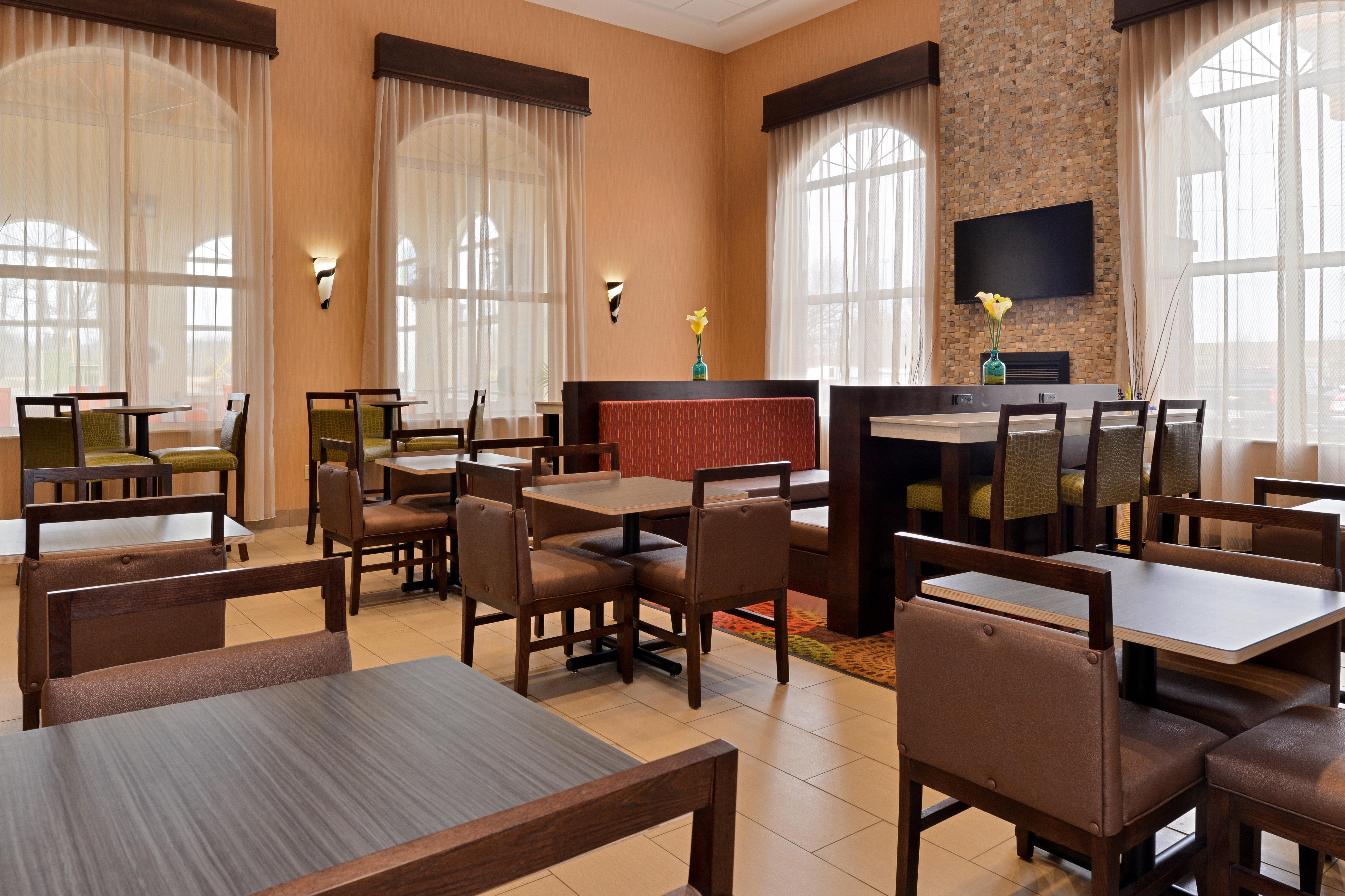 Hotel Express & Cincinnati-north/sharonville 3*