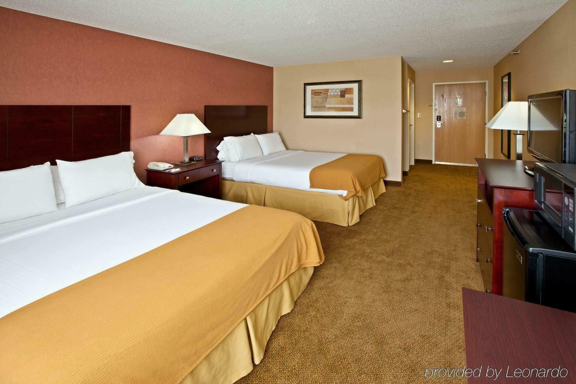 Express & Cincinnati-north/sharonville Hotel